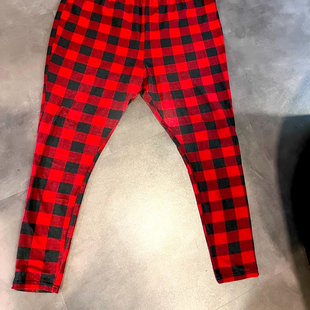 Plaid Red and Black womans Leggings